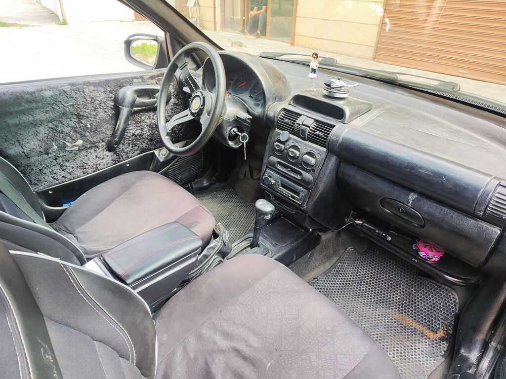 Opel vita ehtiyat hisseleri Mövcud detallar: - Kuzov elementləri — Ehtiyat hissələri, Bakı (8)