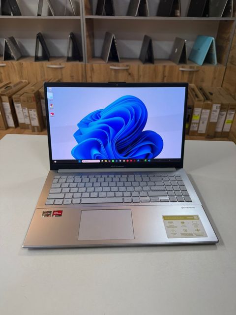 Asus VivoBook Oled