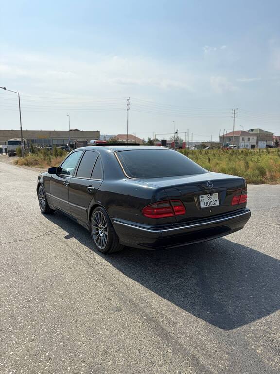 Mercedes E 320, 3.2 L, 1999 il, 419 000 km — Avtomobillər, Bakı (5)