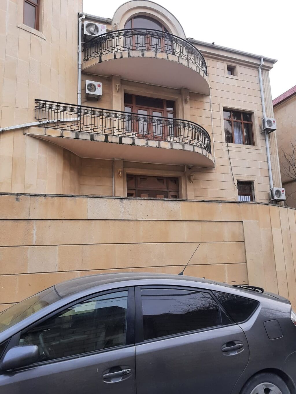 T. Əliyev küçəsində. Mülkiyyətdə 650m² olan. 7 sotda 4mərtəbəli 8 — Daşınmaz əmlak, Bakı (2)