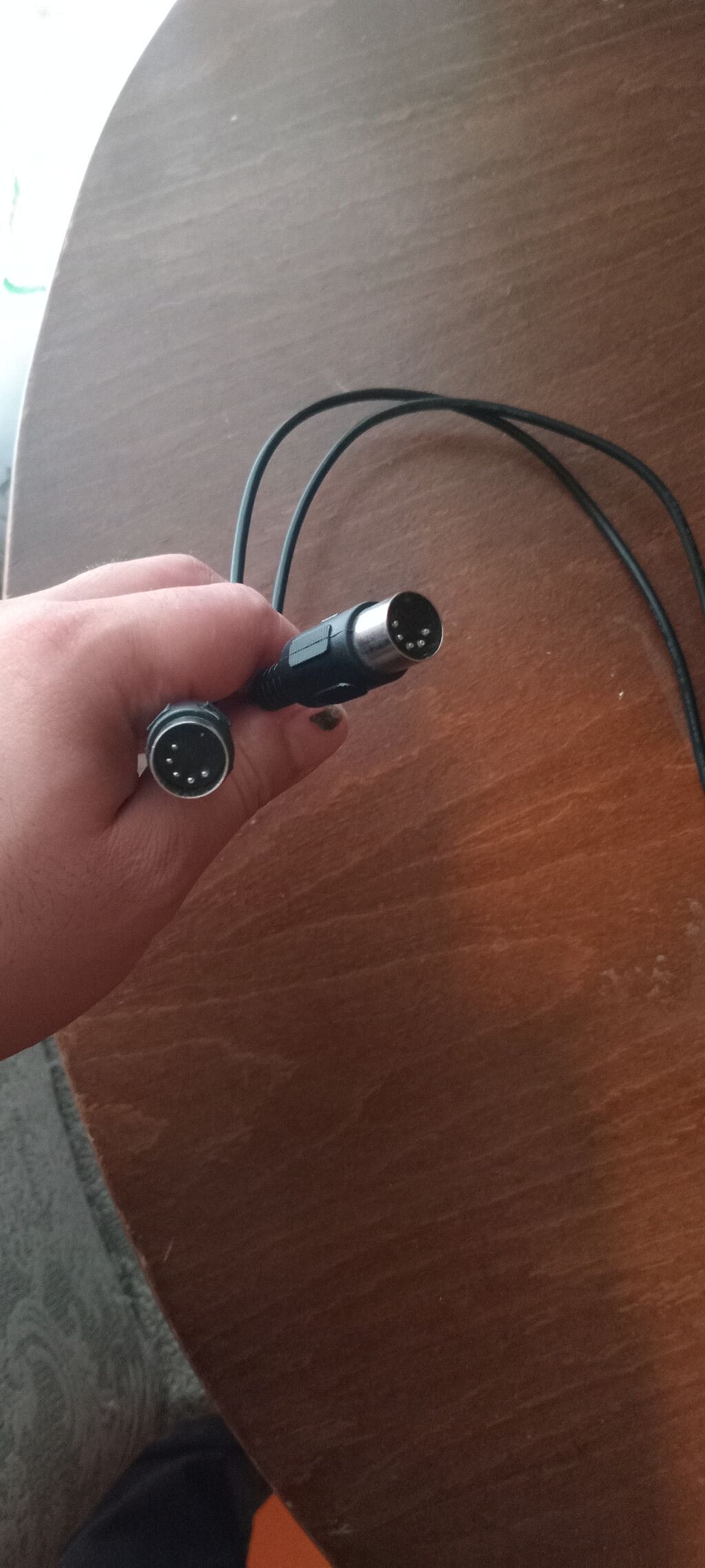Tam işlək vəziyyətdədir.Üzərində bir ədəd type-c dən usb yə çevirici — Elektronika, Xaçmaz (4)