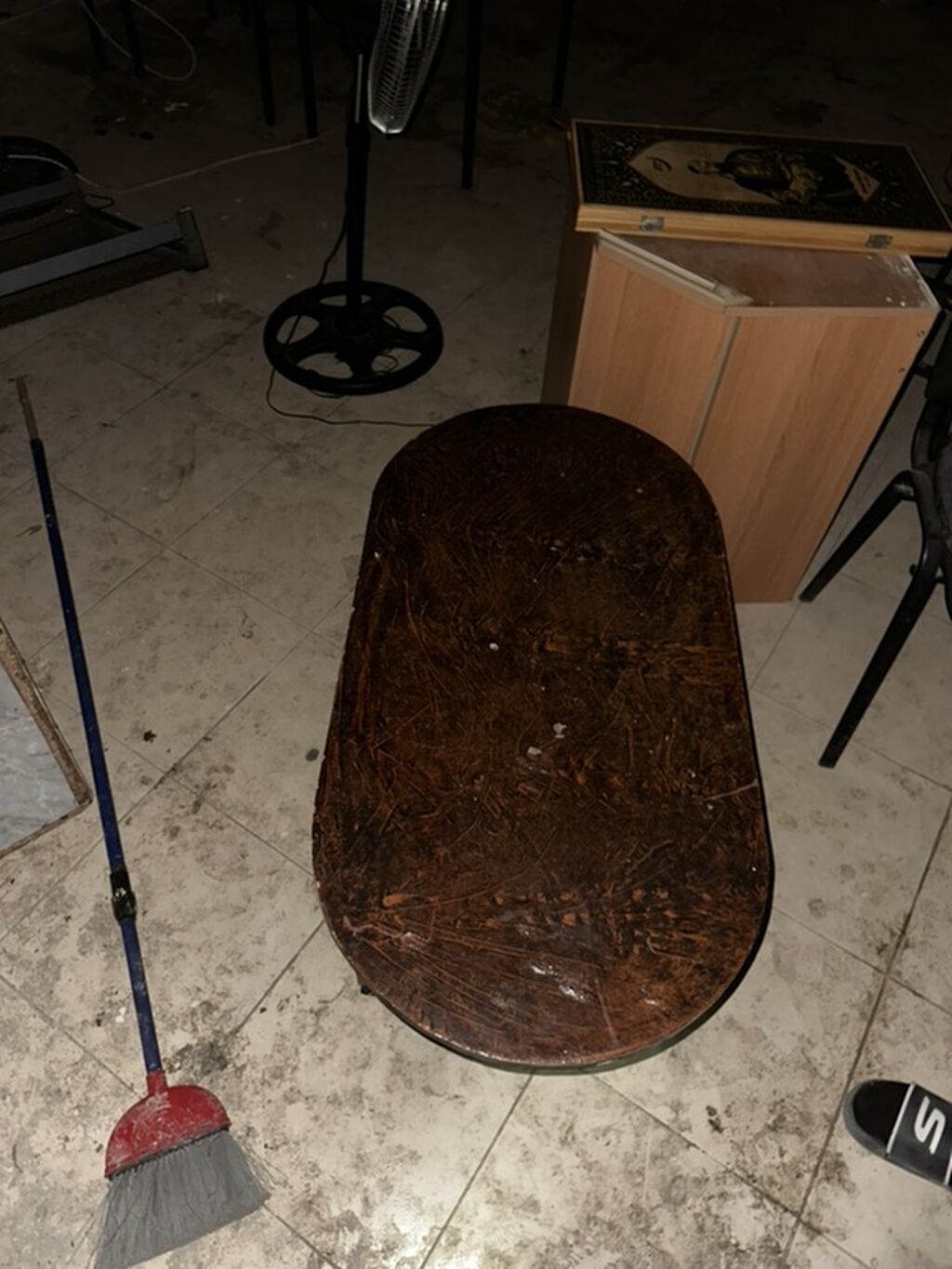 Oval formalı aşağı masa - Material: ağac (taxta üst səth) - Forma — Mebel, Xırdalan