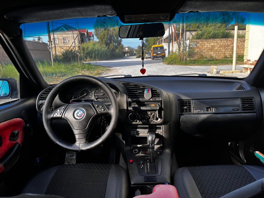 BMW 320, 2.0 L, 1992 il, 423 584 km — Avtomobillər, Bakı (3)