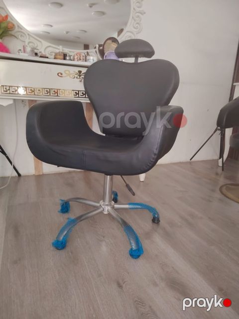 Kreslo 230 azn satilir‼️demek olar tezedir alinib 450 azn unvan