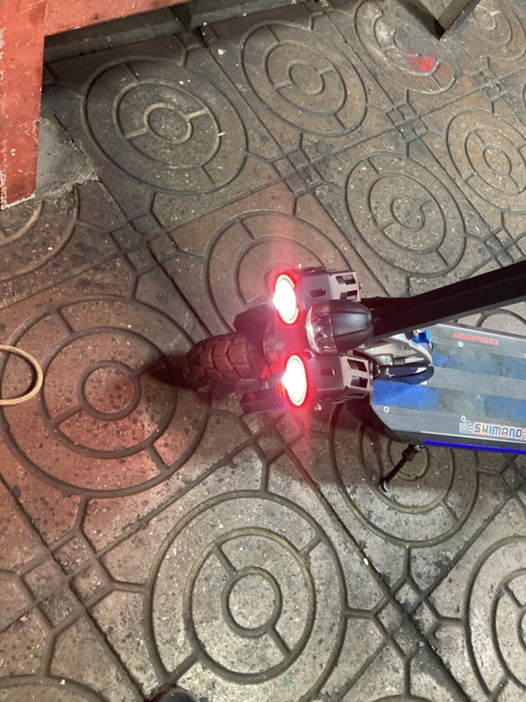 Elektrikli skuter, oturacaqlı konstruksiya ilə təqdim olunur — Mallar, Bakı (5)