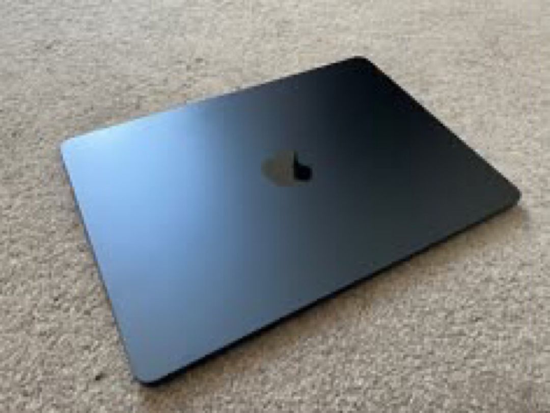 Macbook Air 15 M2 8/256 Midnight — Elektronika, Qəbələ (4)