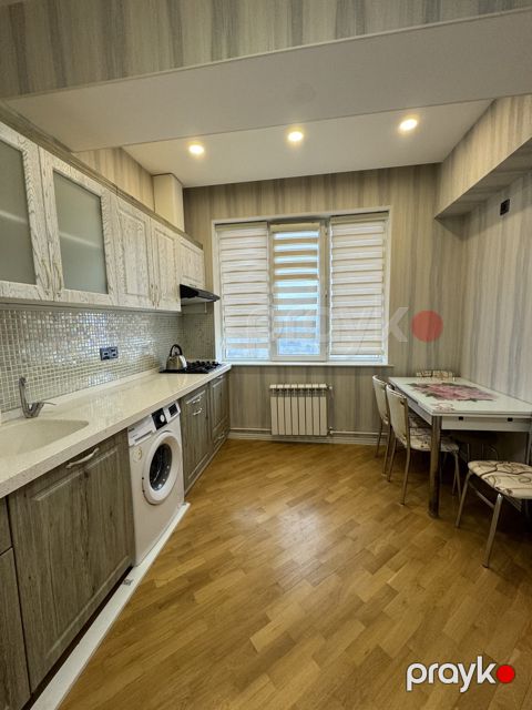 2-otaqlı yeni tikili kirayə verilir, Q. Qarayev m., 80 m²