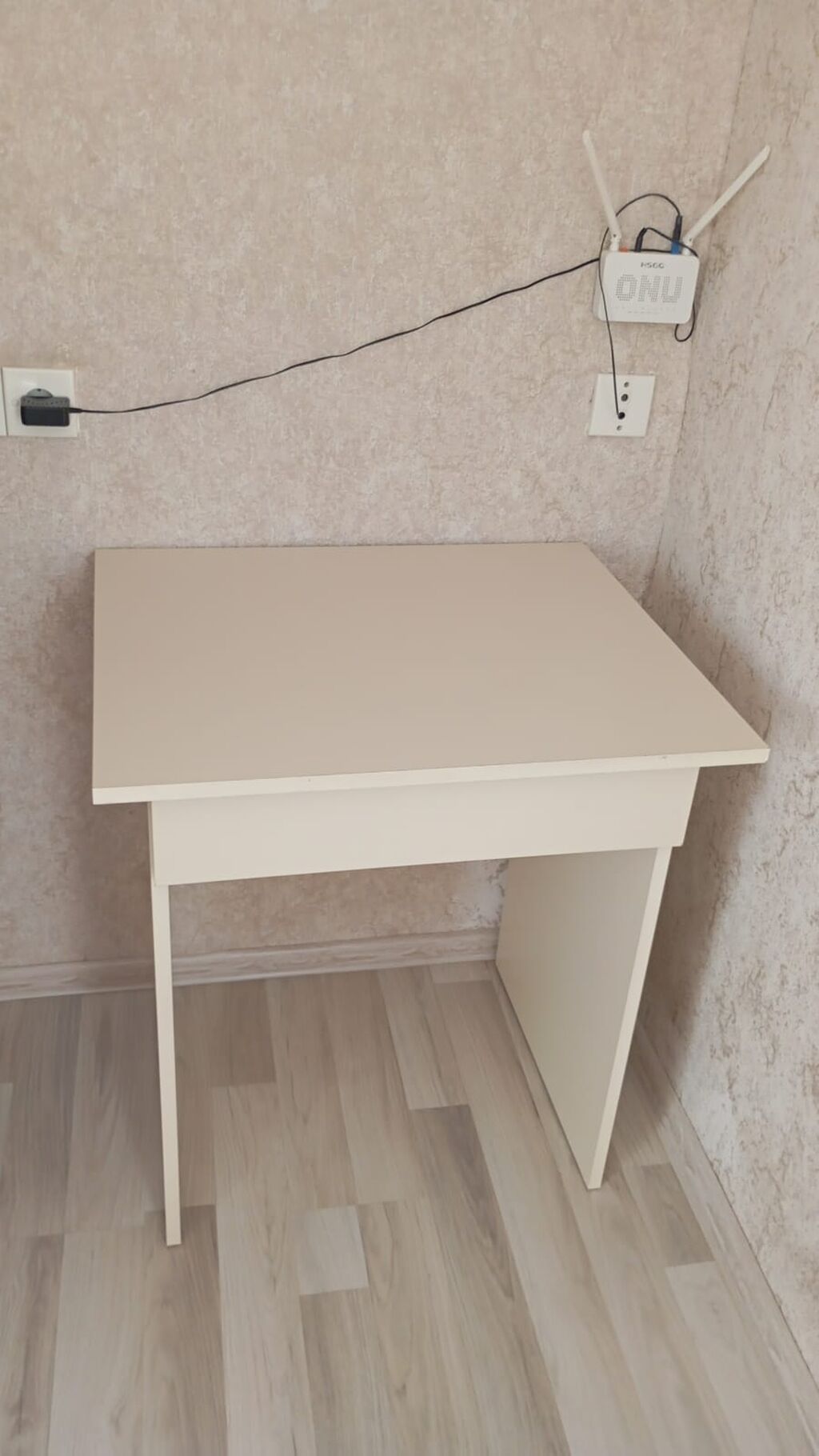 Dördbucaq masa, Stulsuz, Polkasız, Siyirməli — Mebel, Bakı (2)