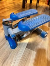 Mini stepper trenajor - Evdə kardio və aşağı bədən məşqləri üçün — İdman və Əyləncə