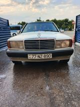 Mercedes-Benz 190: 2 l | 1992 il Sedan — Cars