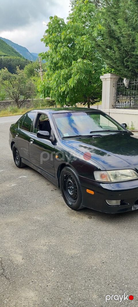 Infiniti G20, 1999 il