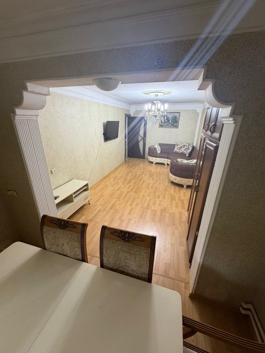 4-otaqlı mənzil kirayə verilir, Xalqlar m., 130 m² — Mənzil, Bakı (2)