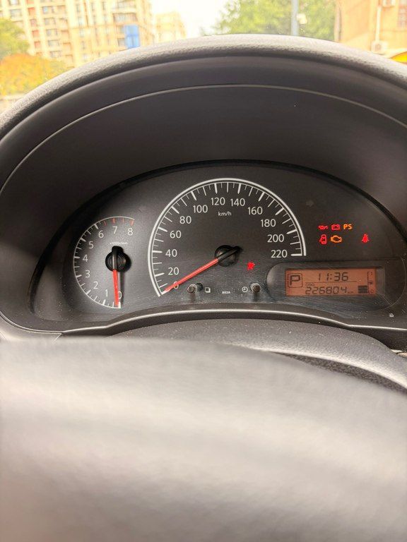 Nissan Sunny, 1.5 L, 2015 il, 226 800 km — Avtomobillər, Bakı (11)
