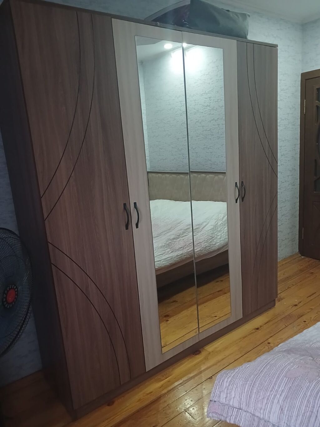 Yataq otağı dəsti matrasta ustundedir 1 ildi almisiq ciziq falan — Mebel, Bakı (2)