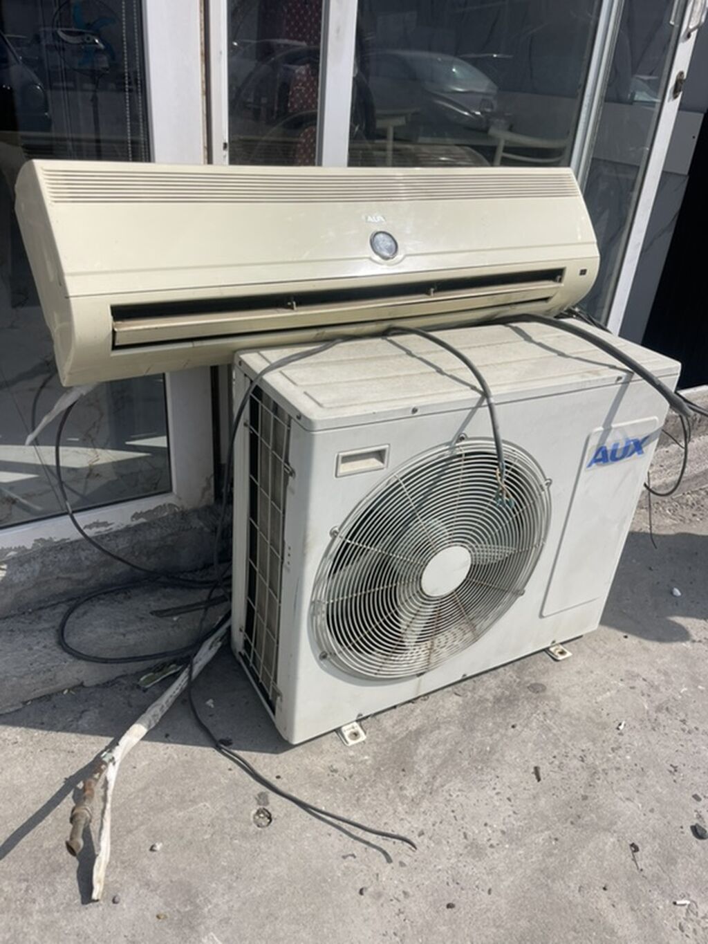 AUX split tipli divar kondisioneri. Daxili və xarici blokdan ibarət — Elektronika, Bakı (2)