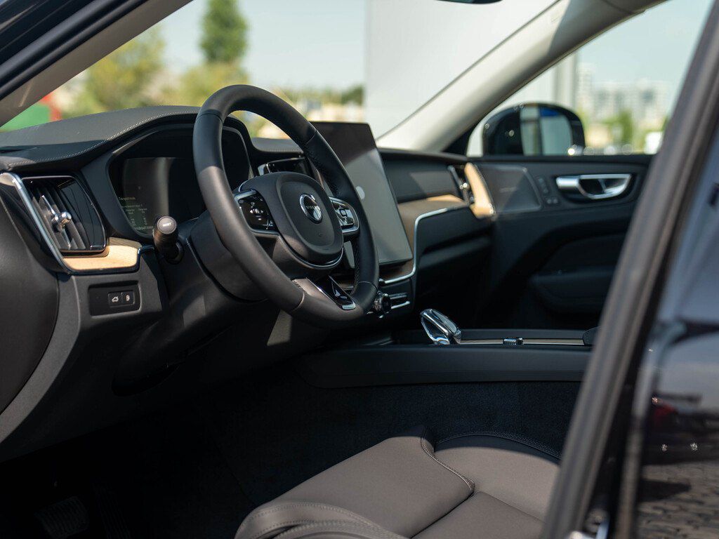 Volvo XC60, 2.0 L, 18.8 kWh, 2025 il, yeni — Avtomobillər, Bakı (12)