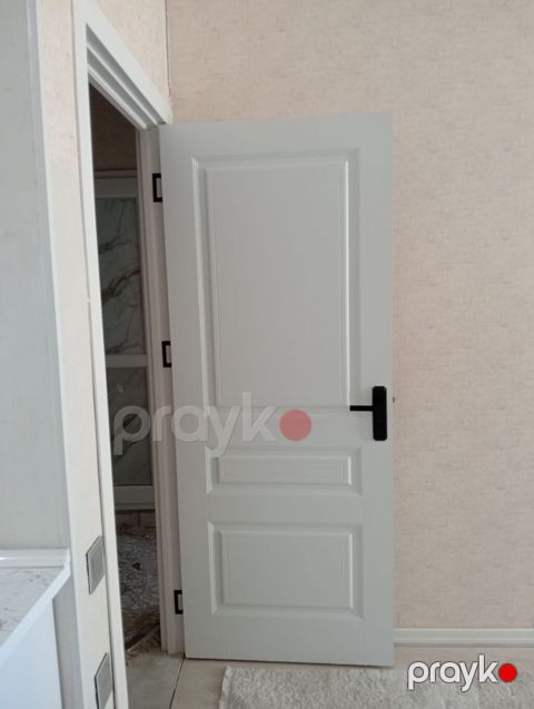 Qapidan 2denedi tezedi Otaq qapisinin olculeri Eni 80sm Hundurluyu