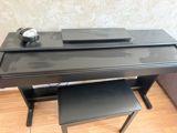 Elektro pianino Yamaha — Mallar