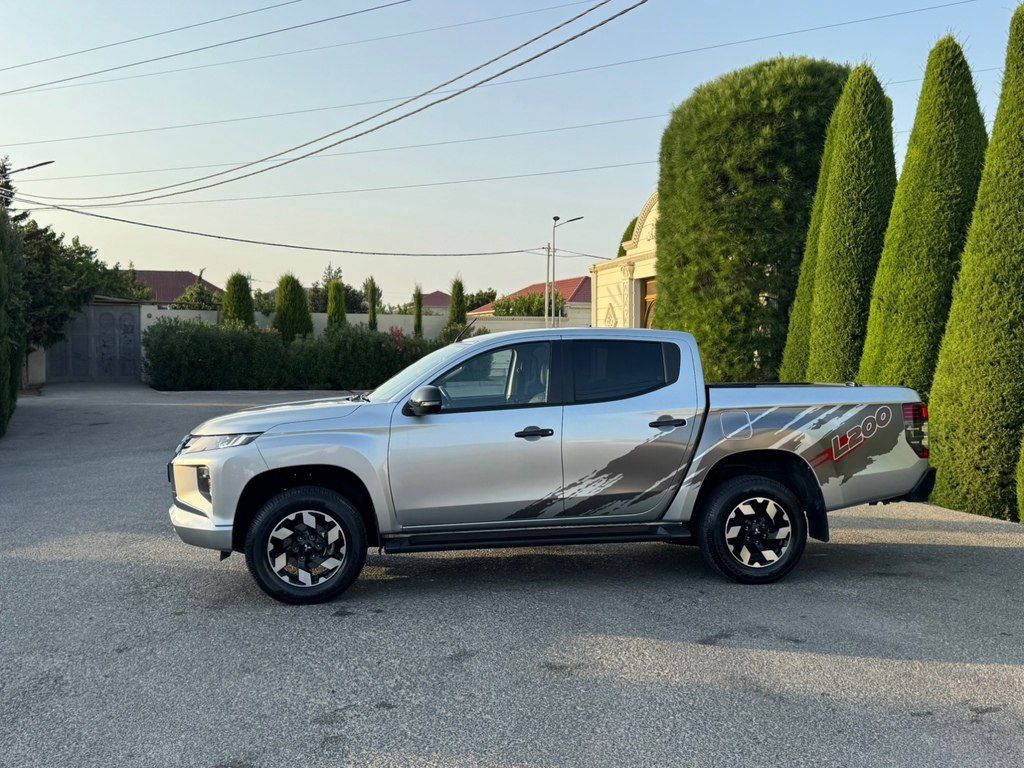 Mitsubishi L200, 2.4 L, 2022 il, 45 000 km — Avtomobillər, Bakı (4)