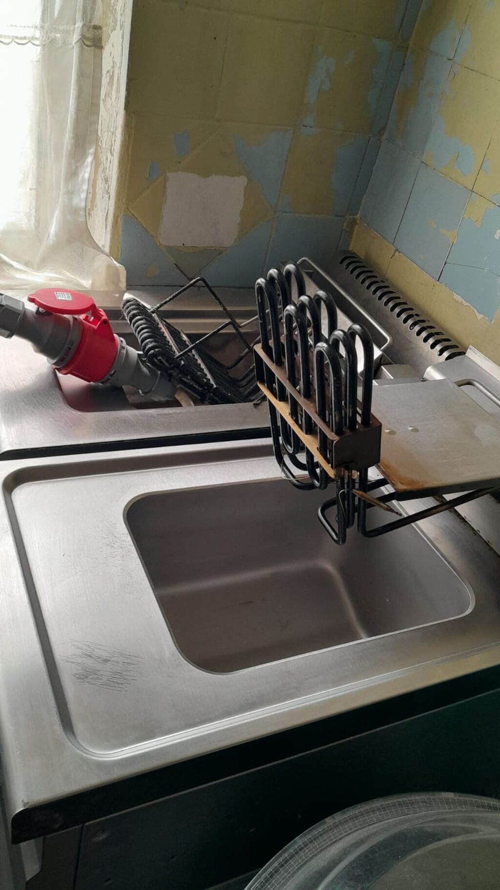 Metbex avadanliqlari teze islenmeyib resdaran ucun alimisdi bas — Mallar, Bakı (6)