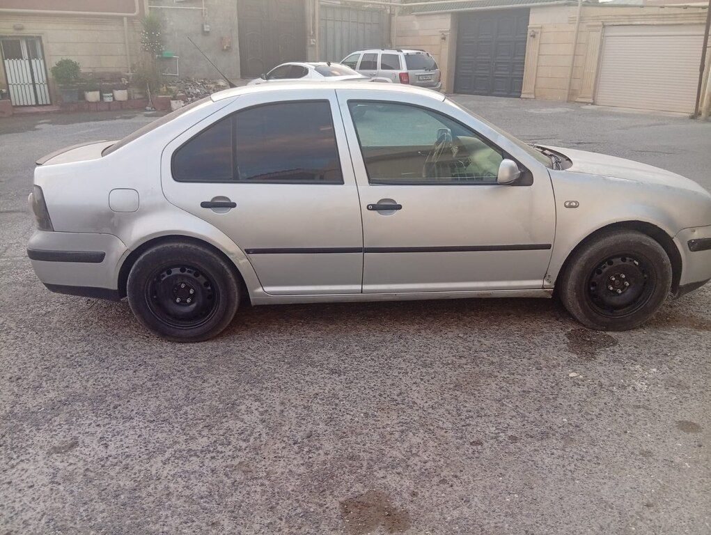Volkswagen Bora, 1.6 L, 2003 il, 230 000 km — Avtomobillər, Bakı (3)