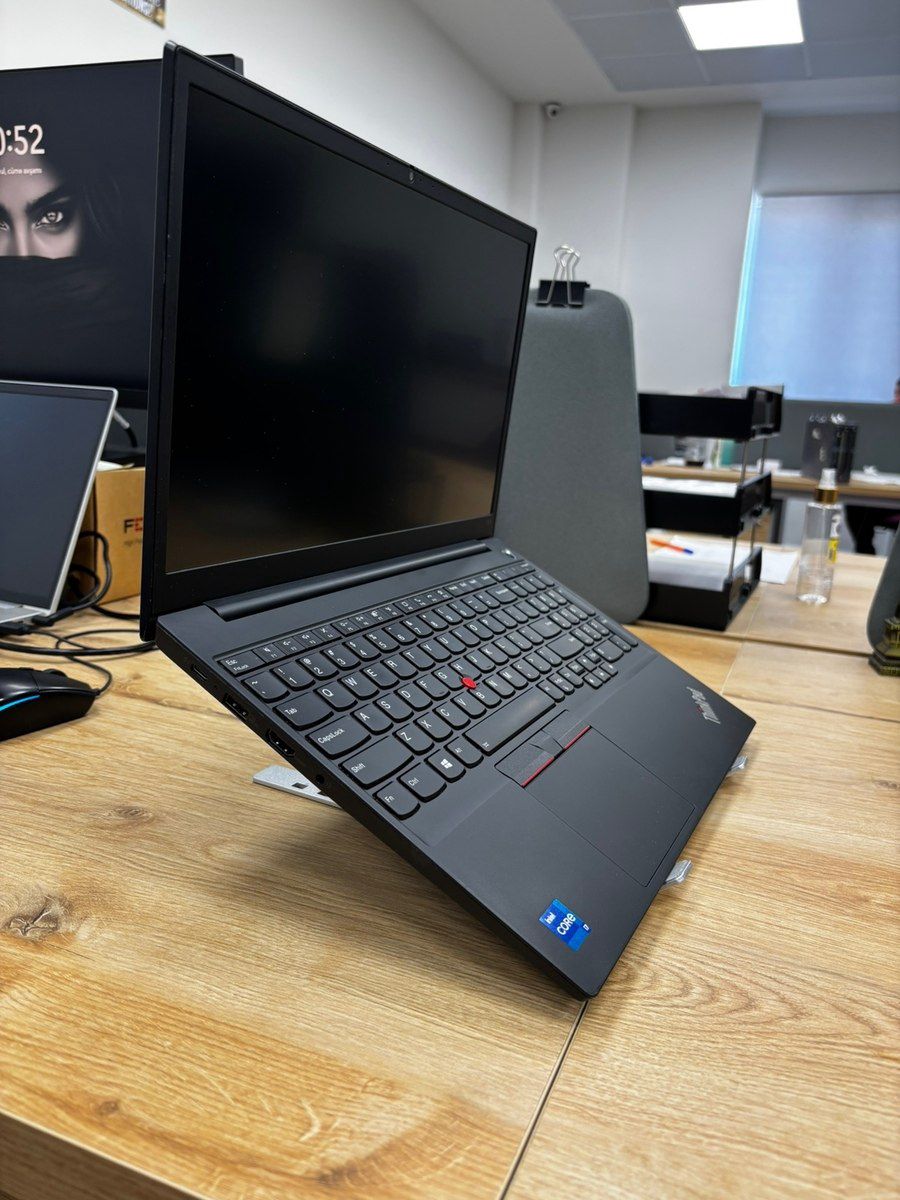 Lenovo ThinkPad E15 (i7-11. 16/512) ideal — Elektronika, Bakı (4)