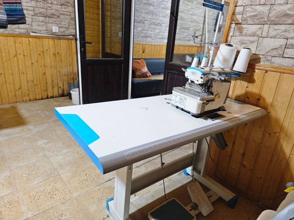 JACK markalı sənaye overlok tikiş maşını. Dərzi, atelye və geyim — Elektronika, Bakı (3)