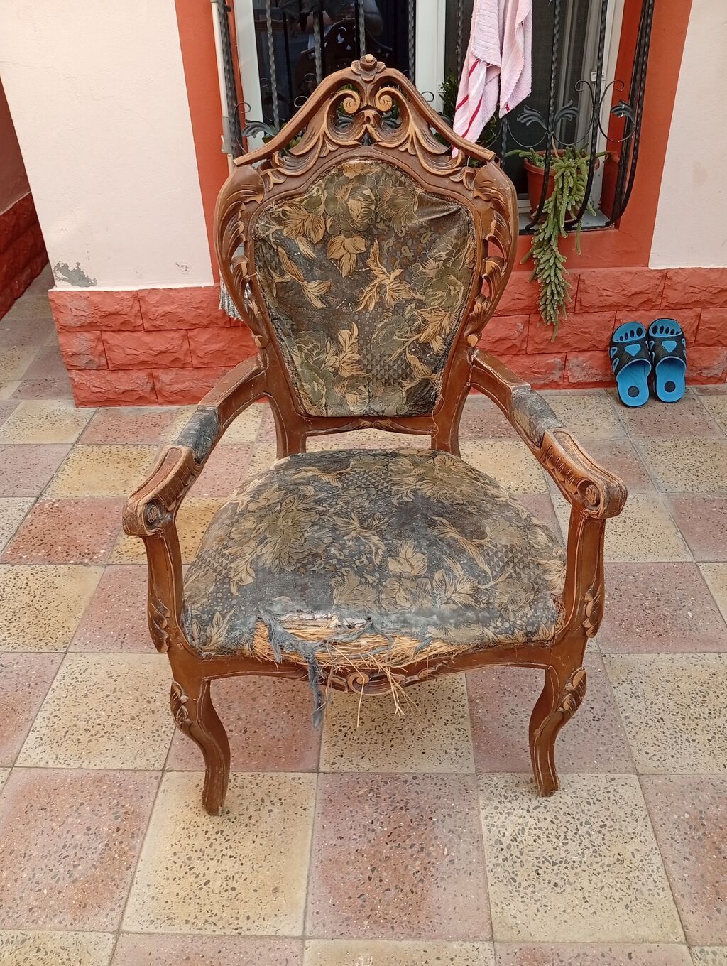 Antik üslubda oyma detallar ilə taxta kreslo - Klassik barok/rokoko — Kreslolar, Bakı