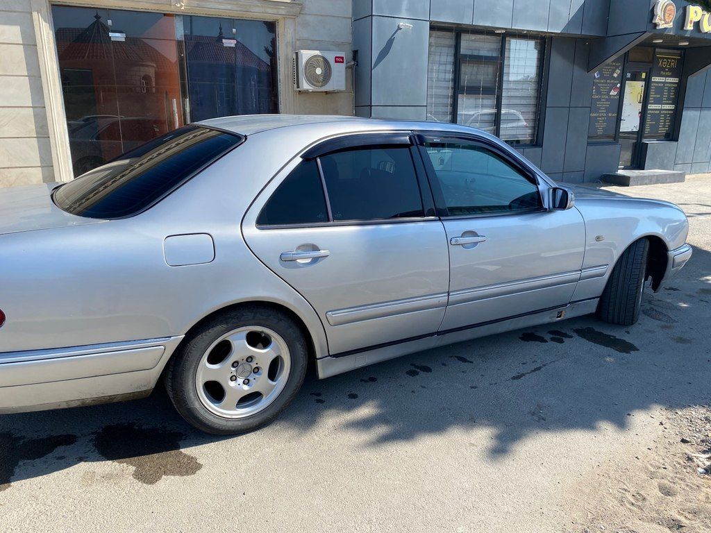 Mercedes E 230, 2.3 L, 1996 il, 404 444 km — Avtomobillər, Sumqayıt (5)