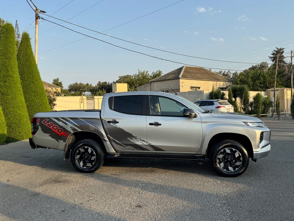 Mitsubishi L200, 2.4 L, 2022 il, 45 000 km — Avtomobillər, Bakı (5)
