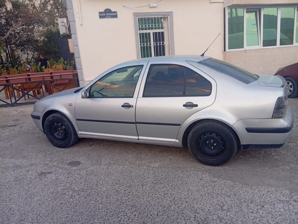 Volkswagen Bora, 1.6 L, 2003 il, 230 000 km — Avtomobillər, Bakı (4)