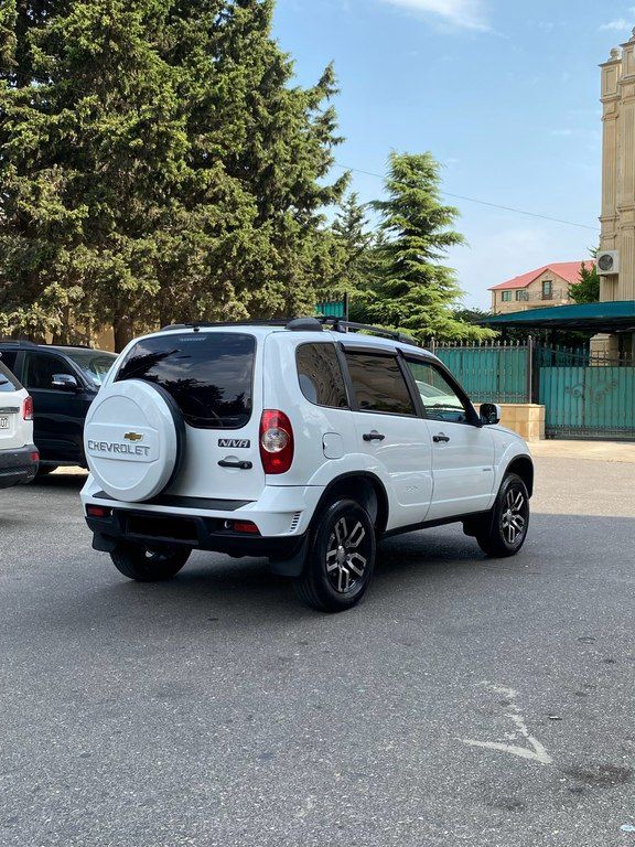 Chevrolet Niva, 1.7 L, 2017 il, 148 000 km — Avtomobillər, Bakı (4)