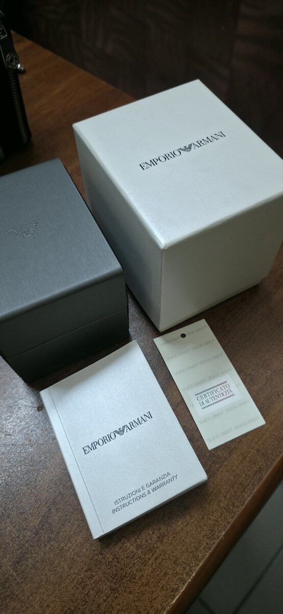 Emporio Armani qol saatı — Şəxsi əşyalar, Bakı (2)
