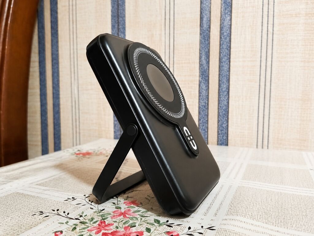 Oktay Group FN-PBW35 maqnitli powerbank - Tutum: 10,000 mAh - Simsiz — Elektronika, Bakı (2)
