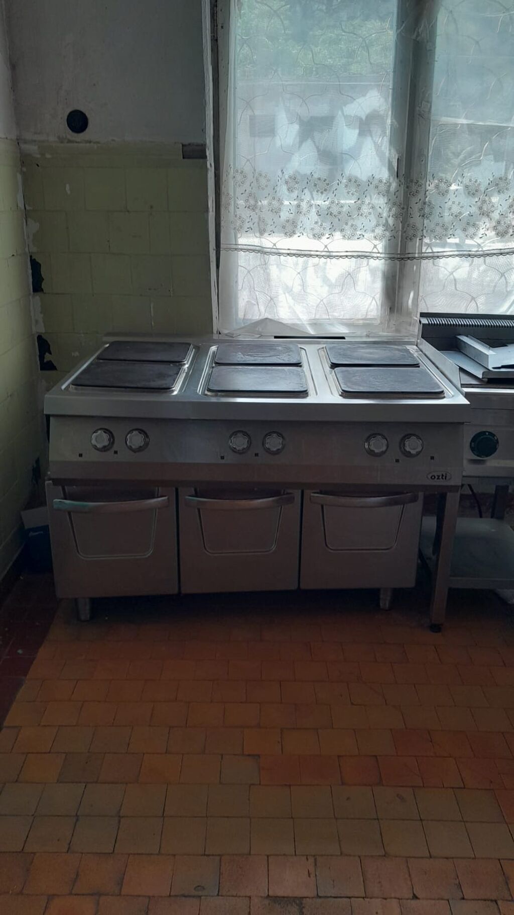 Metbex avadanliqlari teze islenmeyib resdaran ucun alimisdi bas — Mallar, Bakı (3)