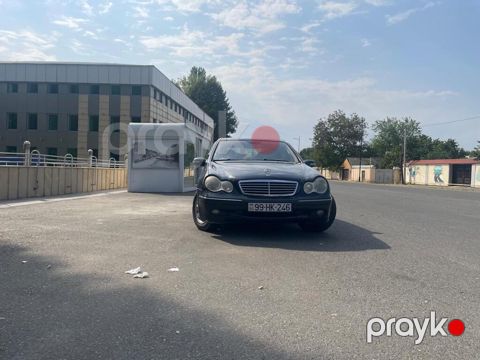 Mercedes C 200, 2.0 L, 2002 il, 334 000 km