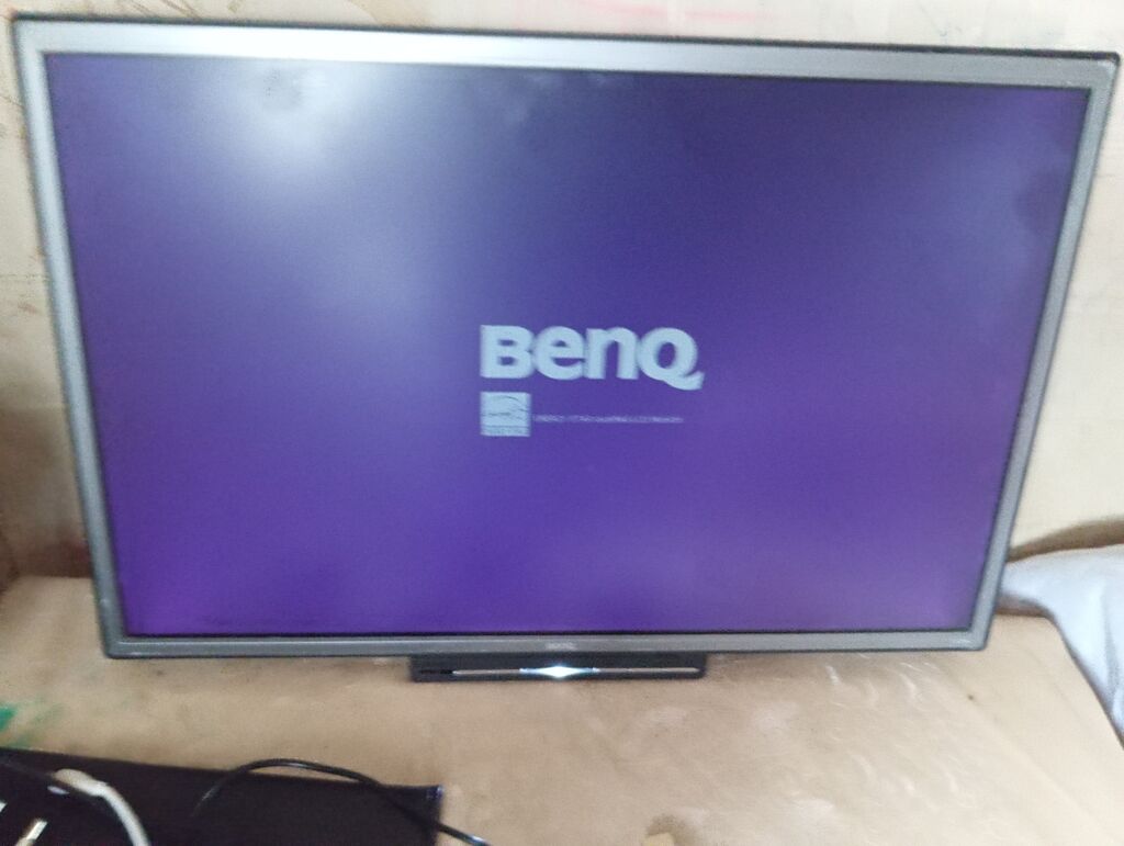 BenQ LCD monitor - Ekran ölçüsü: təxminən 22–24 düym (genişekran) - — Elektronika, Masazır (5)