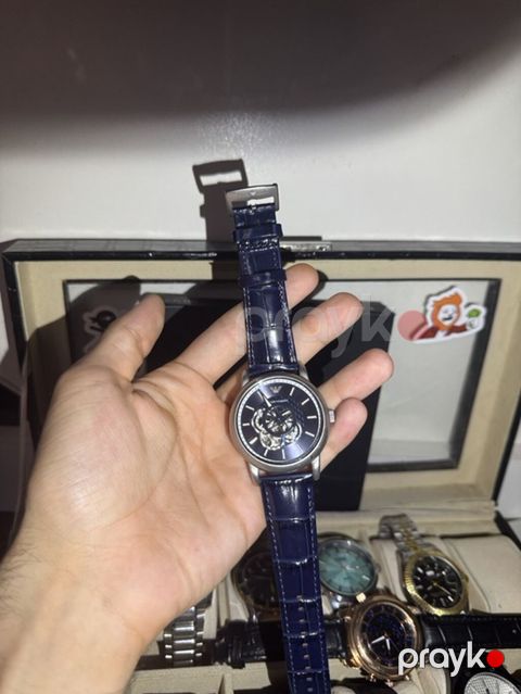 Emporio Armani avtomatik kişi saatı - Korpus: paslanmayan polad -