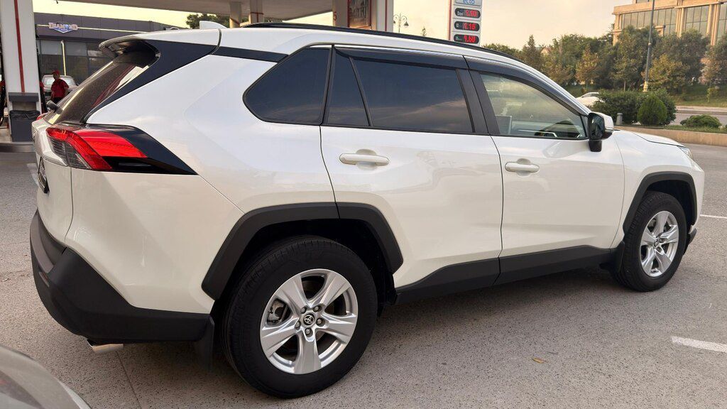 Toyota RAV4, 2.0 L, 2020 il, 36 000 km — Avtomobillər, Bakı (9)