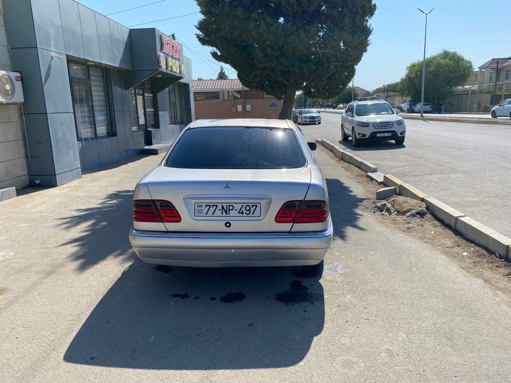 Mercedes E 230, 2.3 L, 1996 il, 404 444 km — Avtomobillər, Sumqayıt (6)