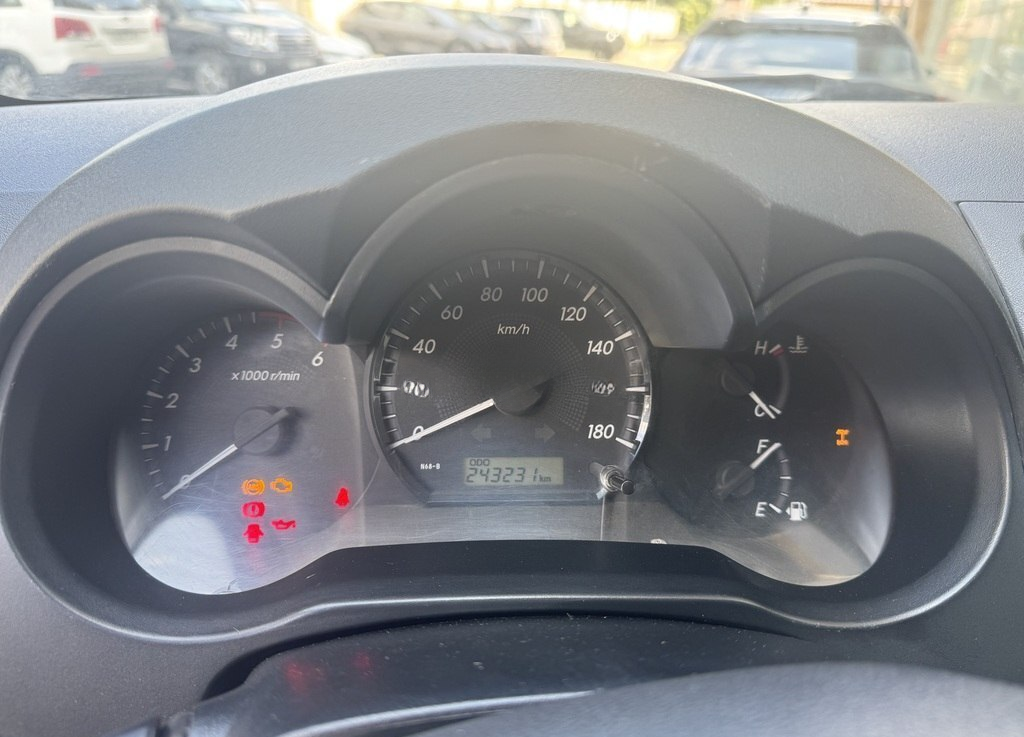 Toyota Hilux, 2013 il, 243231 km — Avtomobillər (8)