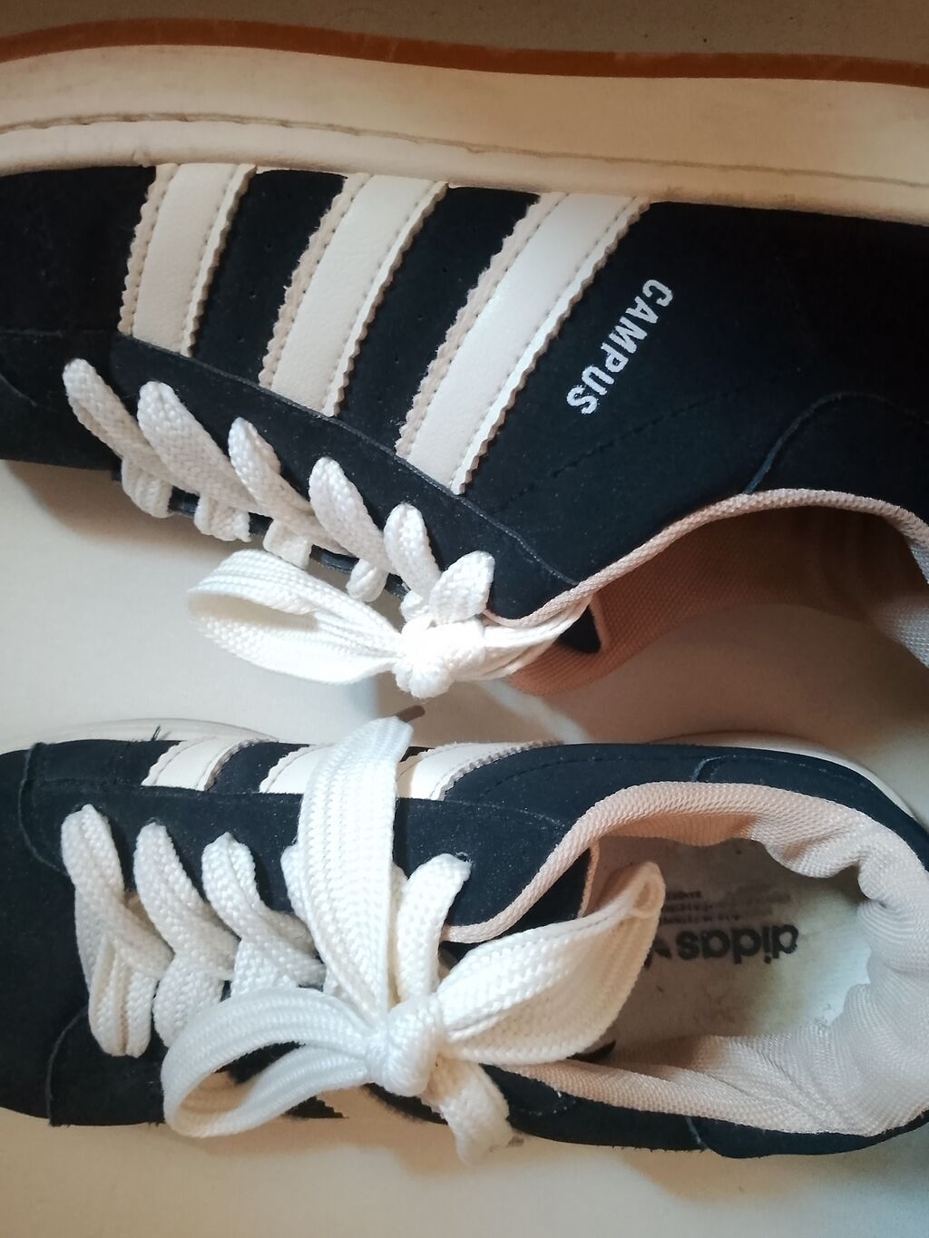 Adidas Originals Campus idman ayaqqabısı - Model: Campus (yan hissədə — Şəxsi əşyalar, Xırdalan (3)