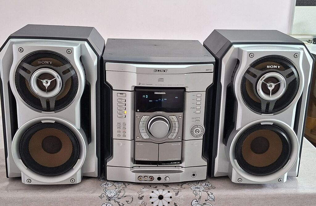 Musiqi mərkəzi "Sony".Bluetooth,AUX,Disk,radio,kasset.140w+140w — Elektronika, Bakı