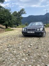Mercedes E 200, 2.0 L, 2001 il, 570 000 km — Cars