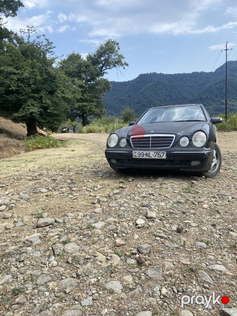 Mercedes E 200, 2.0 L, 2001 il, 570 000 km