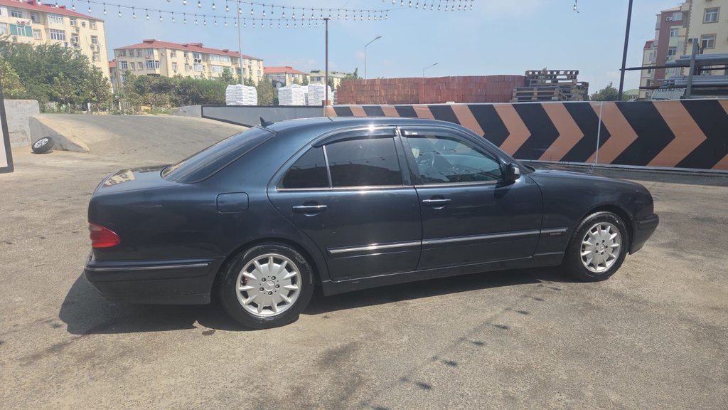 Mercedes E 240, 2.4 L, 1999 il, 413 000 km — Avtomobillər, Bakı (4)
