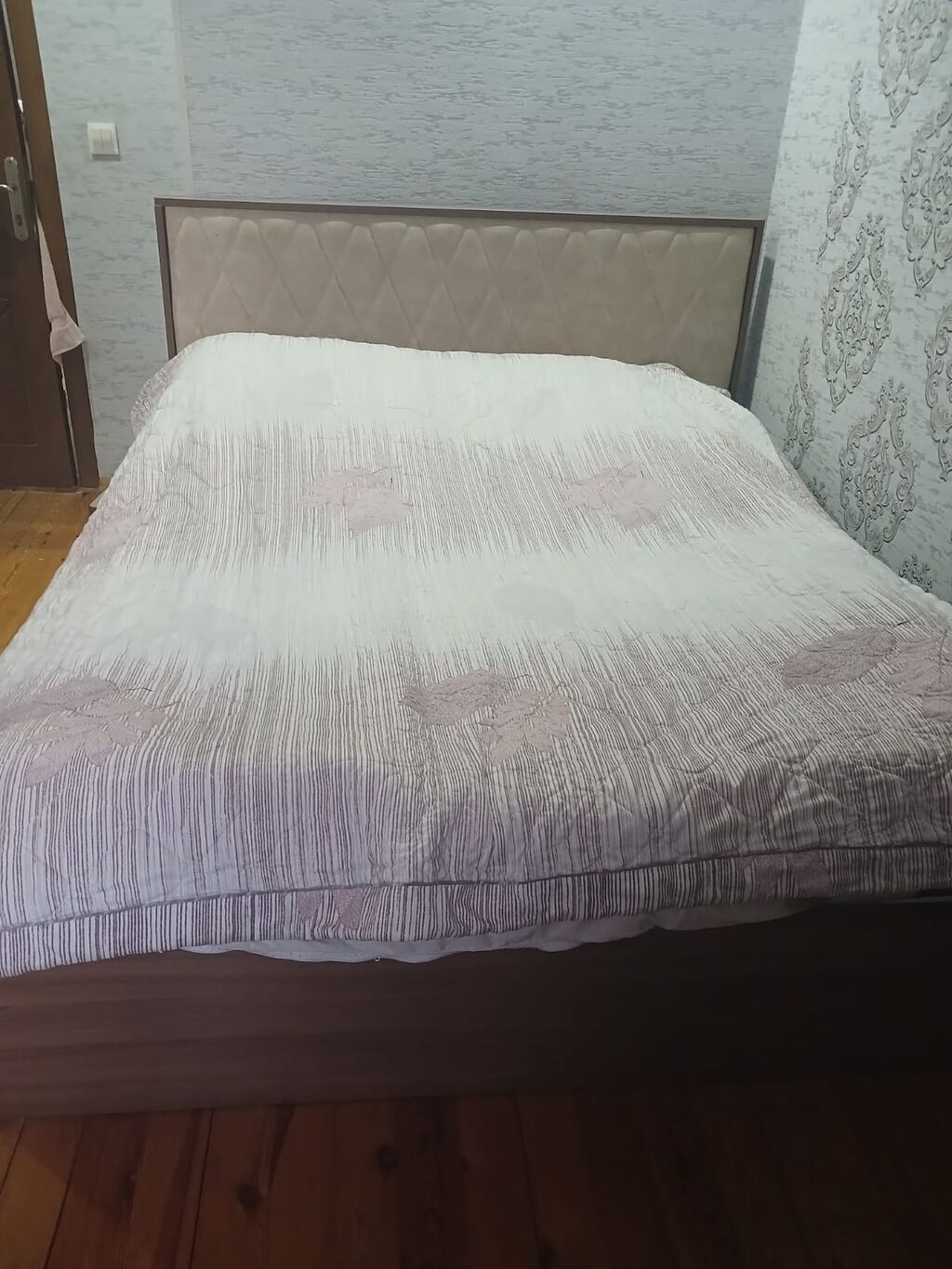 Yataq otağı dəsti matrasta ustundedir 1 ildi almisiq ciziq falan — Mebel, Bakı (3)