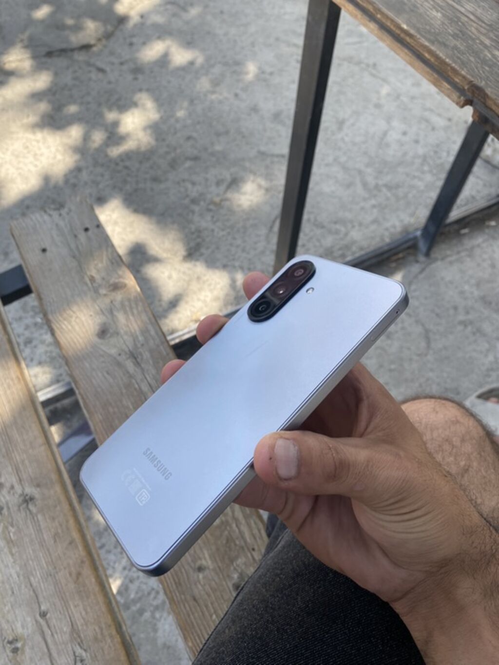 Samsung Galaxy A17, 256 GB, rəng - Gümüşü, Barmaq izi, İki sim kartlı, Face ID — Samsung, Gəncə (2)