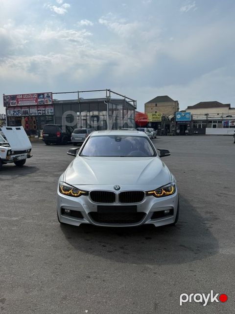BMW 328d, 2.0 L, 2017 il, 205 000 km