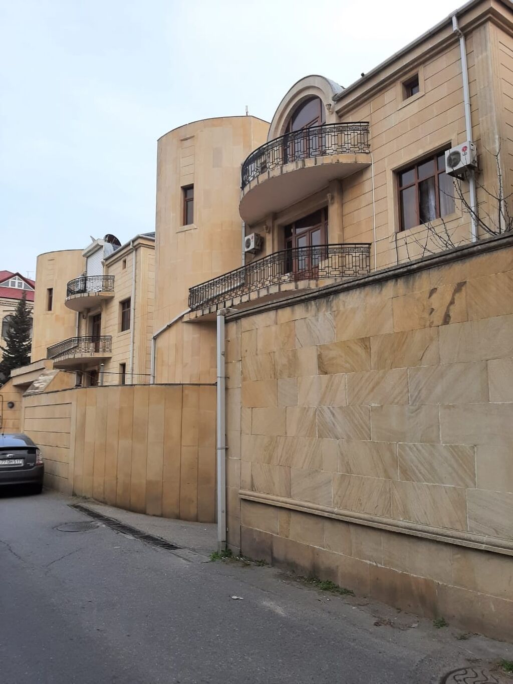 T. Əliyev küçəsində. Mülkiyyətdə 650m² olan. 7 sotda 4mərtəbəli 8 — Daşınmaz əmlak, Bakı (3)